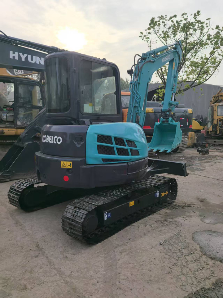 KOBELCO SK55SR - Мини-экскаватор: фото 1 KOBELCO SK55SR - Мини-экскаватор: фото 1