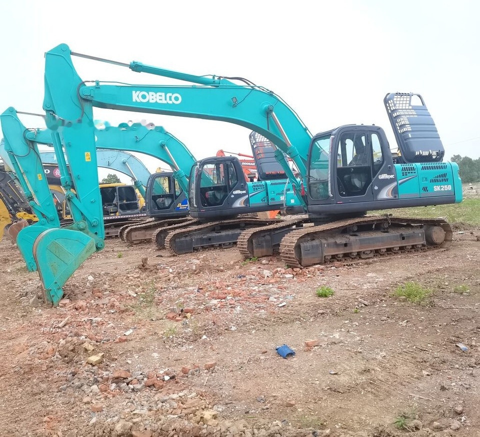 Kobelco SK250 - Гусеничный экскаватор: фото 2 Kobelco SK250 - Гусеничный экскаватор: фото 2