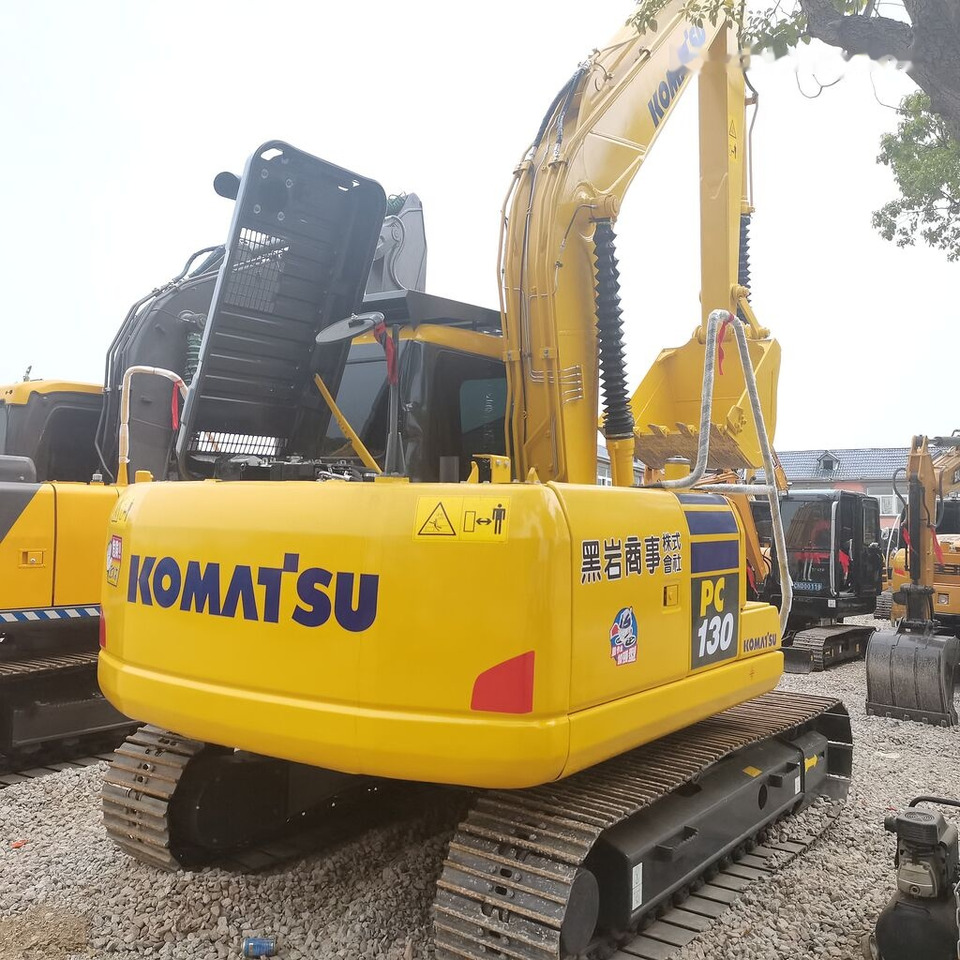 Komatsu PC130-7 - Гусеничный экскаватор: фото 3 Komatsu PC130-7 - Гусеничный экскаватор: фото 3