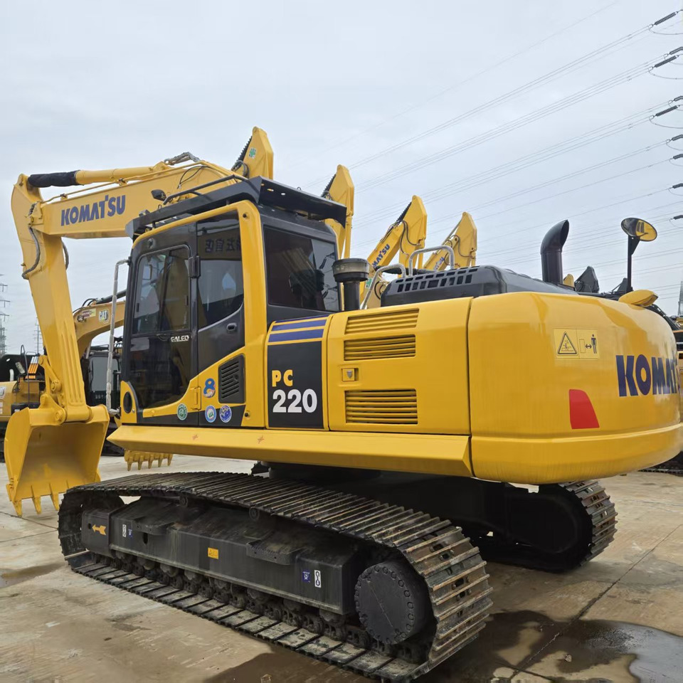Komatsu PC220-8 - Гусеничный экскаватор: фото 1 Komatsu PC220-8 - Гусеничный экскаватор: фото 1