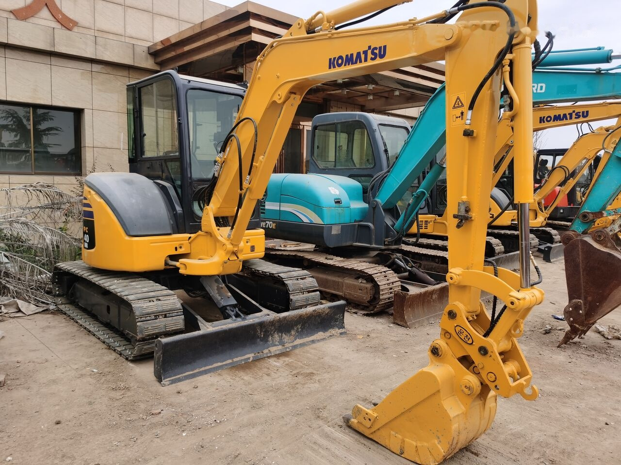 Komatsu PC40 - Мини-экскаватор: фото 3 Komatsu PC40 - Мини-экскаватор: фото 3