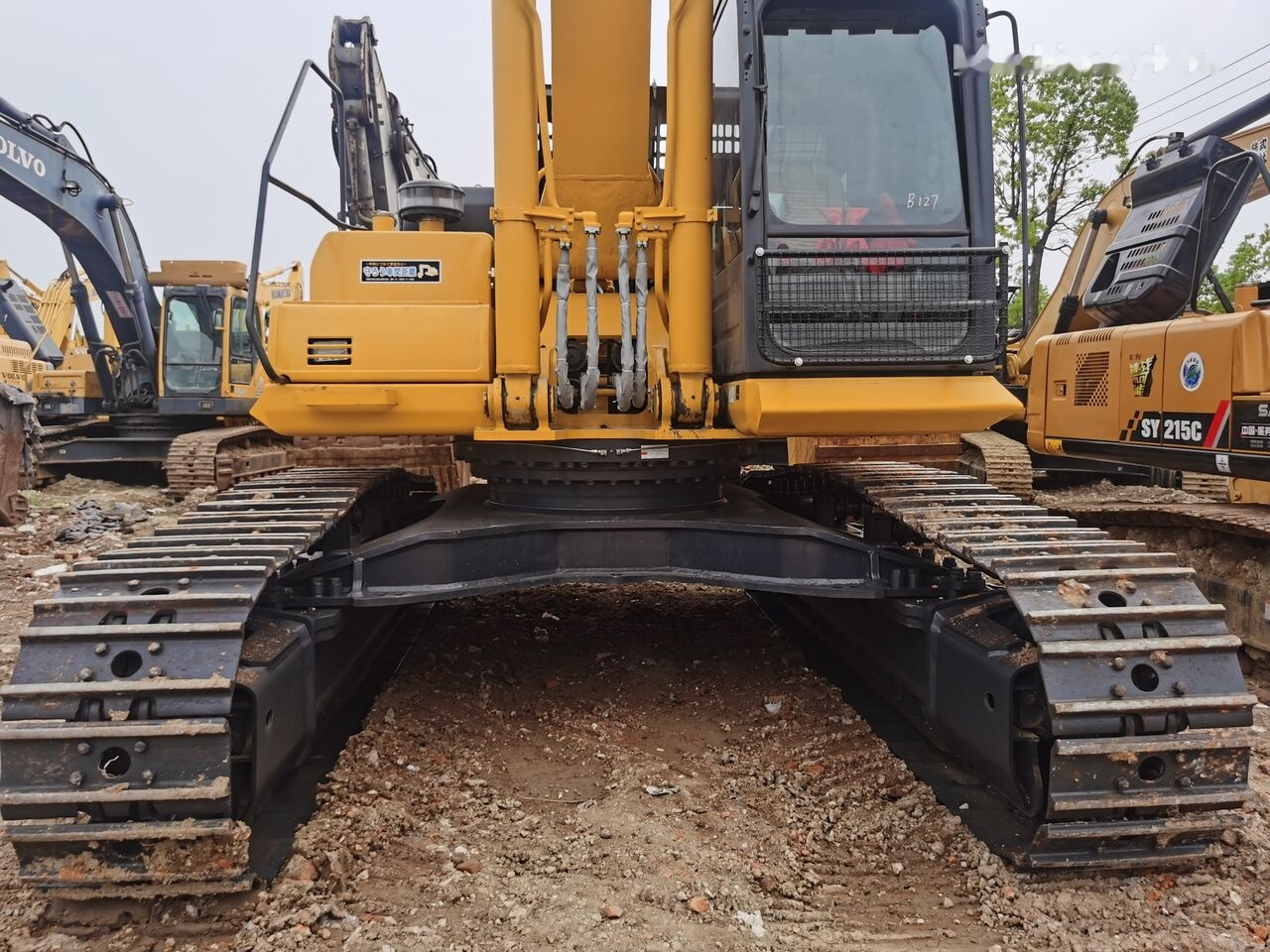 Komatsu PC450-8 - Гусеничный экскаватор: фото 1 Komatsu PC450-8 - Гусеничный экскаватор: фото 1