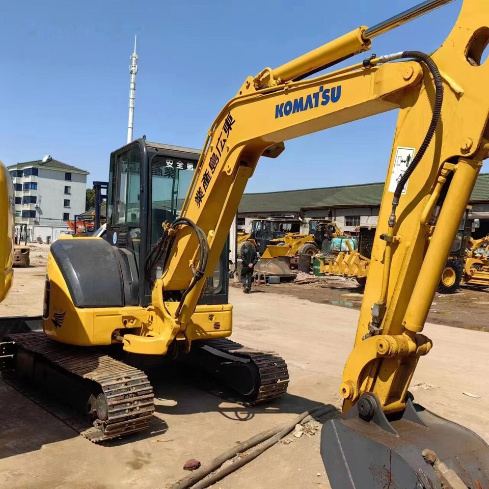 Komatsu PC50MR-2 - Мини-экскаватор: фото 3 Komatsu PC50MR-2 - Мини-экскаватор: фото 3