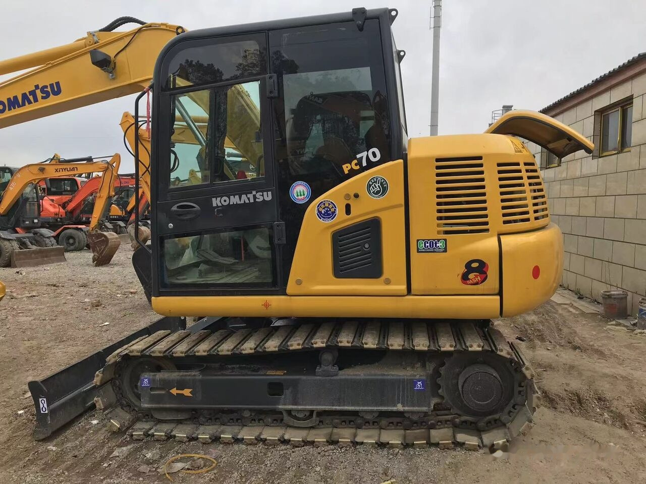 Komatsu PC70-8 - Гусеничный экскаватор: фото 3 Komatsu PC70-8 - Гусеничный экскаватор: фото 3