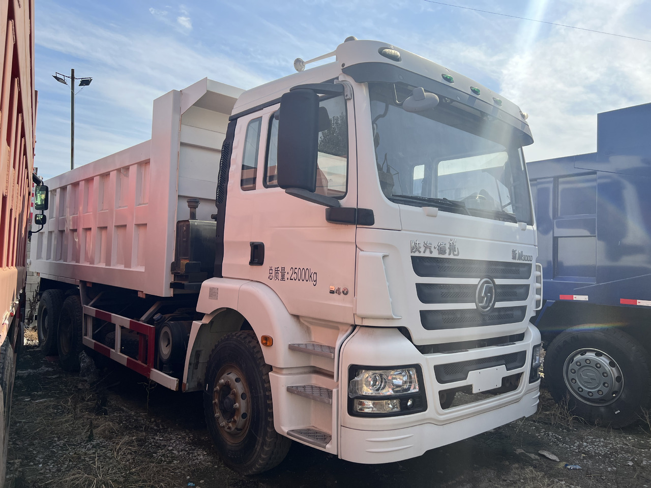 SHACMAN M3000 - Самосвал: фото 2 SHACMAN M3000 - Самосвал: фото 2