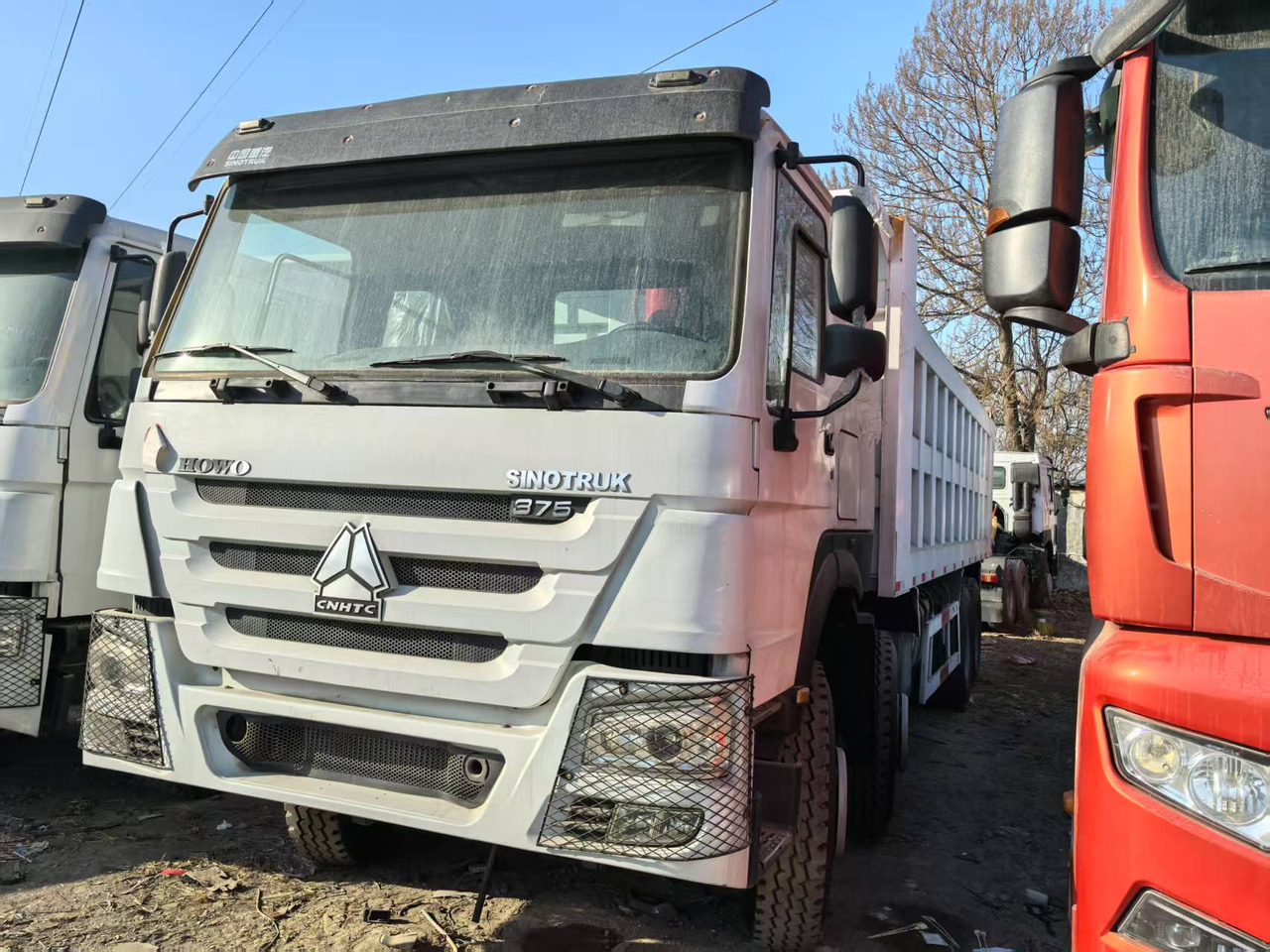 SINOTRUK HOWO 8x4 - Самосвал: фото 1 SINOTRUK HOWO 8x4 - Самосвал: фото 1