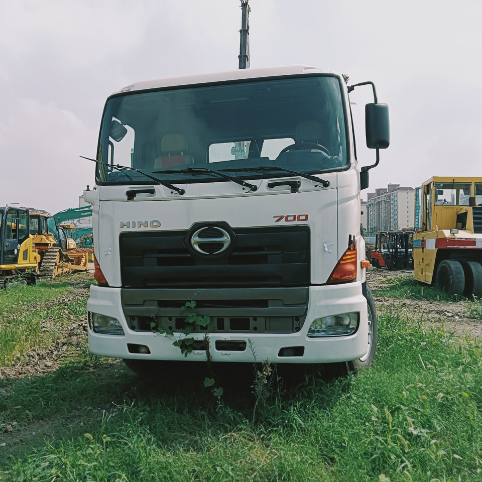 HINO 700 - Тягач: фото 2 HINO 700 - Тягач: фото 2