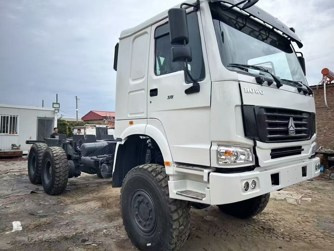 SINOTRUK HOWO - Тягач: фото 1 SINOTRUK HOWO - Тягач: фото 1