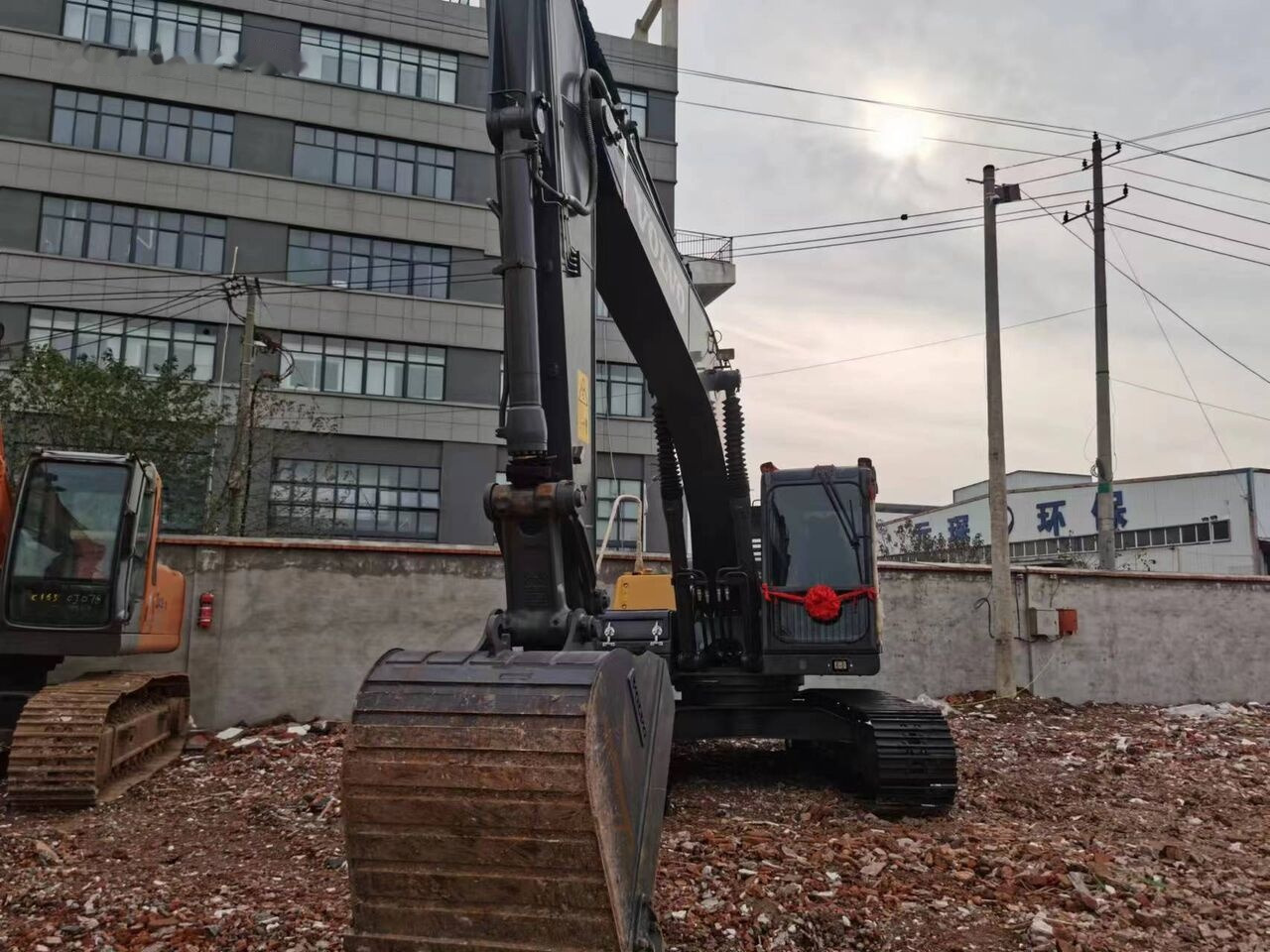 Volvo EC210 - Гусеничный экскаватор: фото 5 Volvo EC210 - Гусеничный экскаватор: фото 5