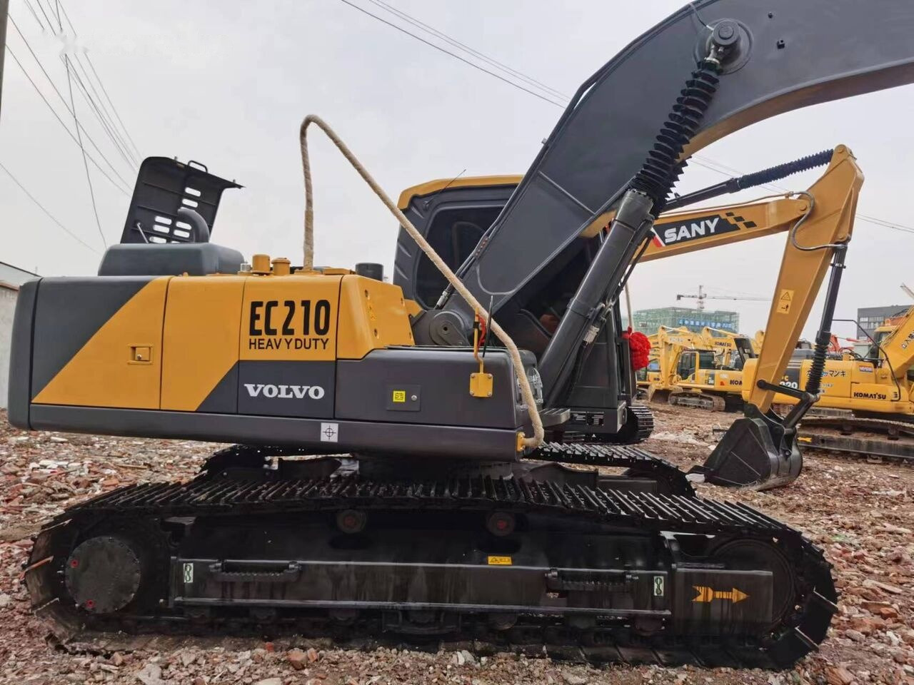 Volvo EC210 - Гусеничный экскаватор: фото 1 Volvo EC210 - Гусеничный экскаватор: фото 1