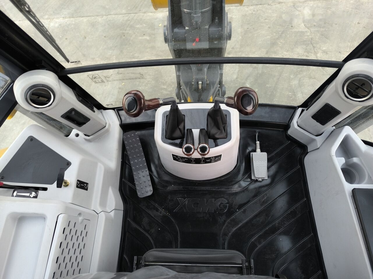 Новый Экскаватор-погрузчик XCMG XC870K New machine: фото 9