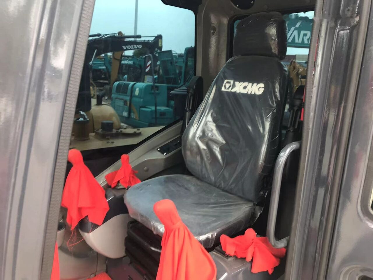 XCMG XE60DA - Мини-экскаватор: фото 5 XCMG XE60DA - Мини-экскаватор: фото 5