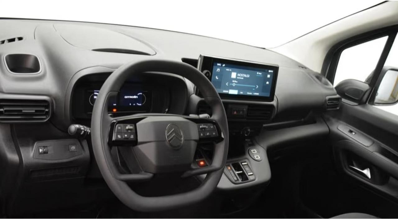 CITROEN Berlingo 1.5 BlueHDi S&S - 130 - BV EAT8 III FOURGON Fourgon M 650 kg 3 PLACES - Цельнометаллический фургон: фото 4 CITROEN Berlingo 1.5 BlueHDi S&S - 130 - BV EAT8 III FOURGON Fourgon M 650 kg 3 PLACES - Цельнометаллический фургон: фото 4