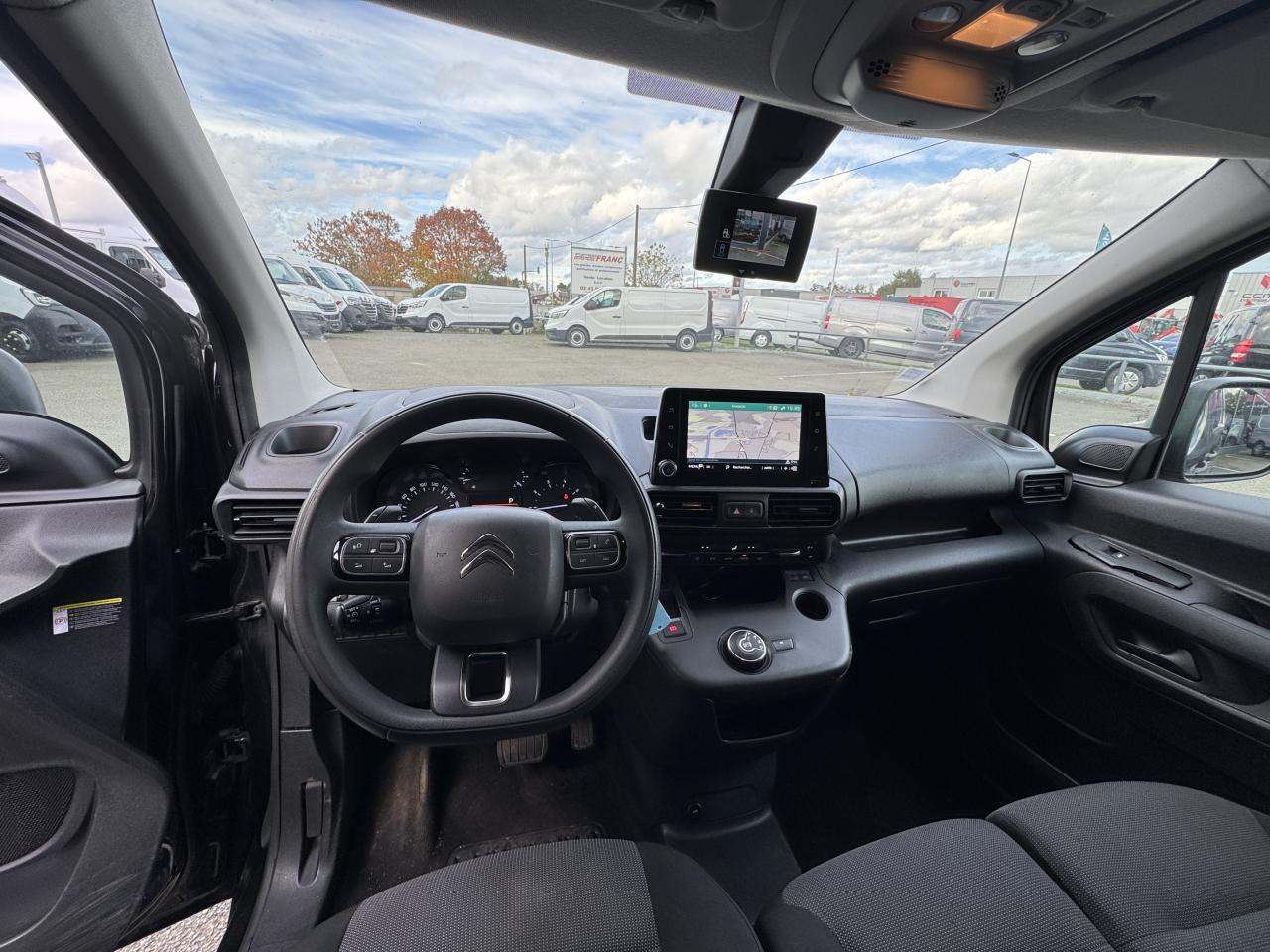 CITROEN Berlingo 1.5 BlueHDi S&S - 130 - BV EAT8 III FOURGON Fourgon M Driver 650 kg PHASE 1 - Цельнометаллический фургон: фото 3 CITROEN Berlingo 1.5 BlueHDi S&S - 130 - BV EAT8 III FOURGON Fourgon M Driver 650 kg PHASE 1 - Цельнометаллический фургон: фото 3