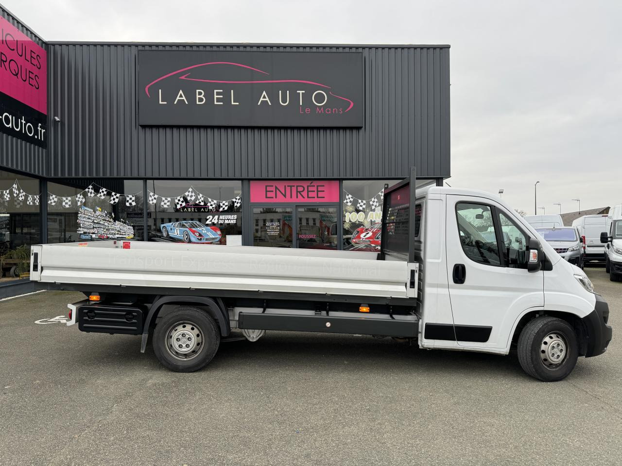 CITROEN CITROËN JUMPER 3T5 PLATEAU 4M20 2.2 HDI 140 CH - Малотоннажный бортовой грузовик: фото 1 CITROEN CITROËN JUMPER 3T5 PLATEAU 4M20 2.2 HDI 140 CH - Малотоннажный бортовой грузовик: фото 1