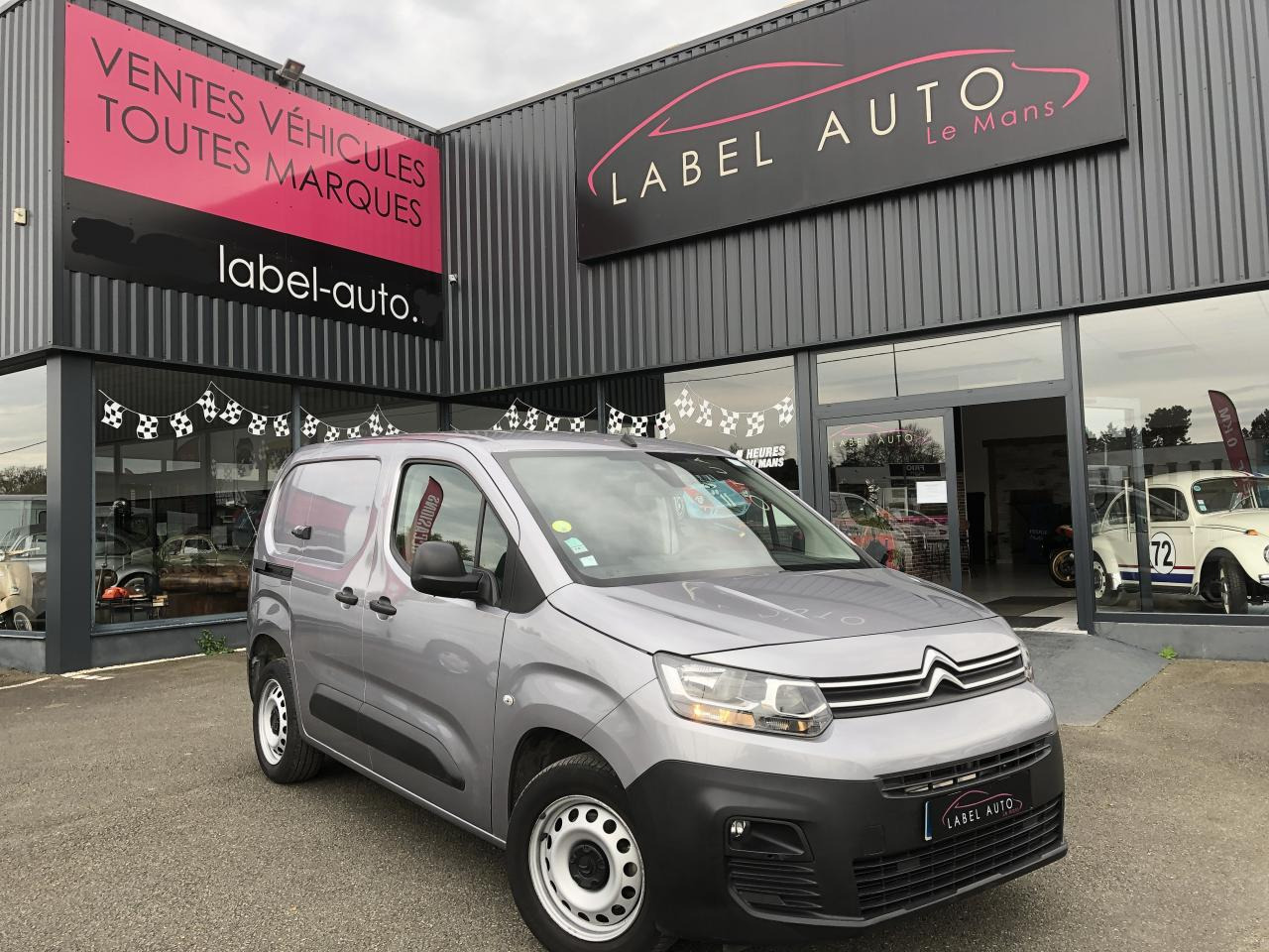 CITROEN berlingo M 1000KG BLUEHDI 130 S&S CLUB EAT8 - Цельнометаллический фургон: фото 2 CITROEN berlingo M 1000KG BLUEHDI 130 S&S CLUB EAT8 - Цельнометаллический фургон: фото 2