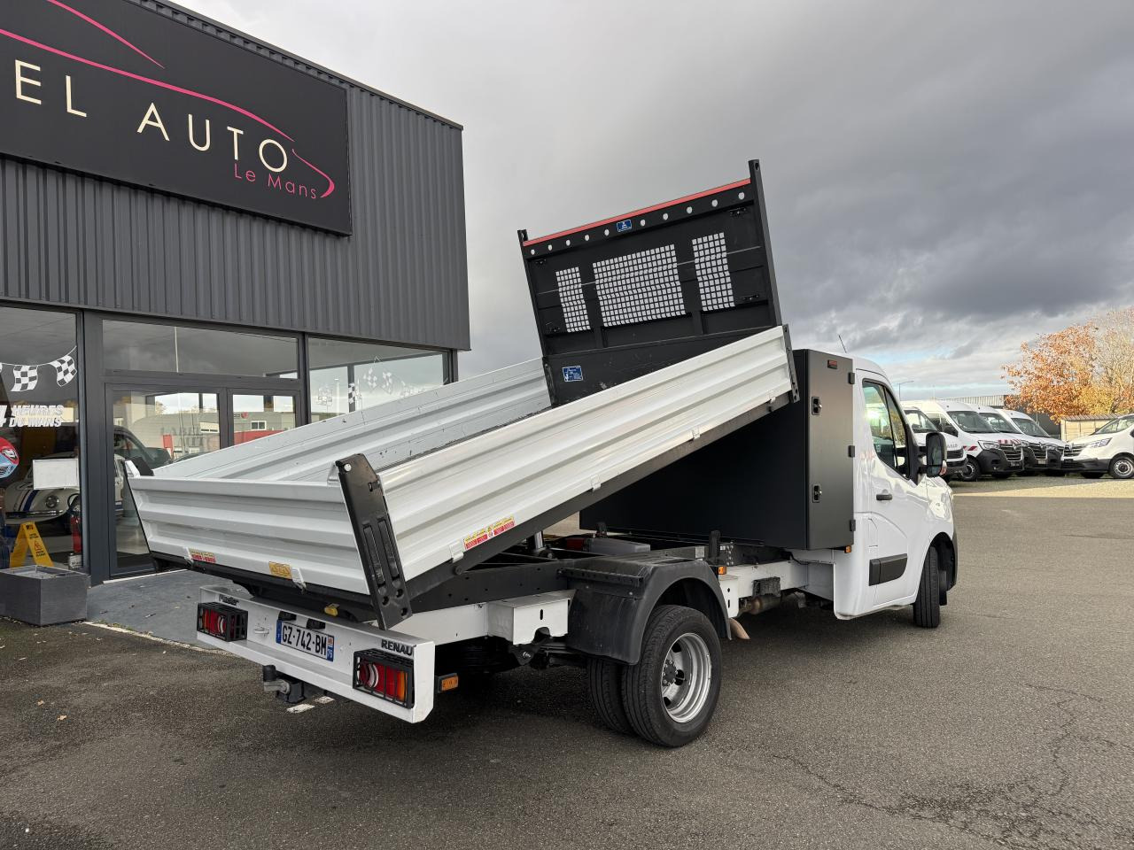 RENAULT MASTER 3T5 BENNE COFFRE RJ 2.3 DCI 145CH PROPULSION - Другая техника: фото 1 RENAULT MASTER 3T5 BENNE COFFRE RJ 2.3 DCI 145CH PROPULSION - Другая техника: фото 1