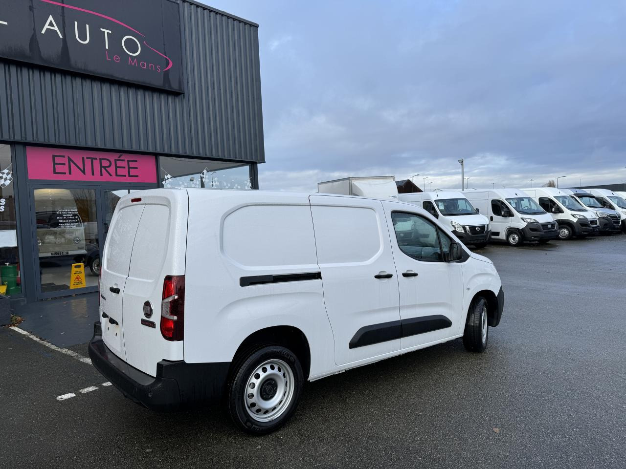 FIAT Doblo XL 950KG 1.5 BlueHDi S&S - 130 - BV EAT8 III FOURGON Fourgon XL PHASE 2 - Цельнометаллический фургон: фото 1 FIAT Doblo XL 950KG 1.5 BlueHDi S&S - 130 - BV EAT8 III FOURGON Fourgon XL PHASE 2 - Цельнометаллический фургон: фото 1