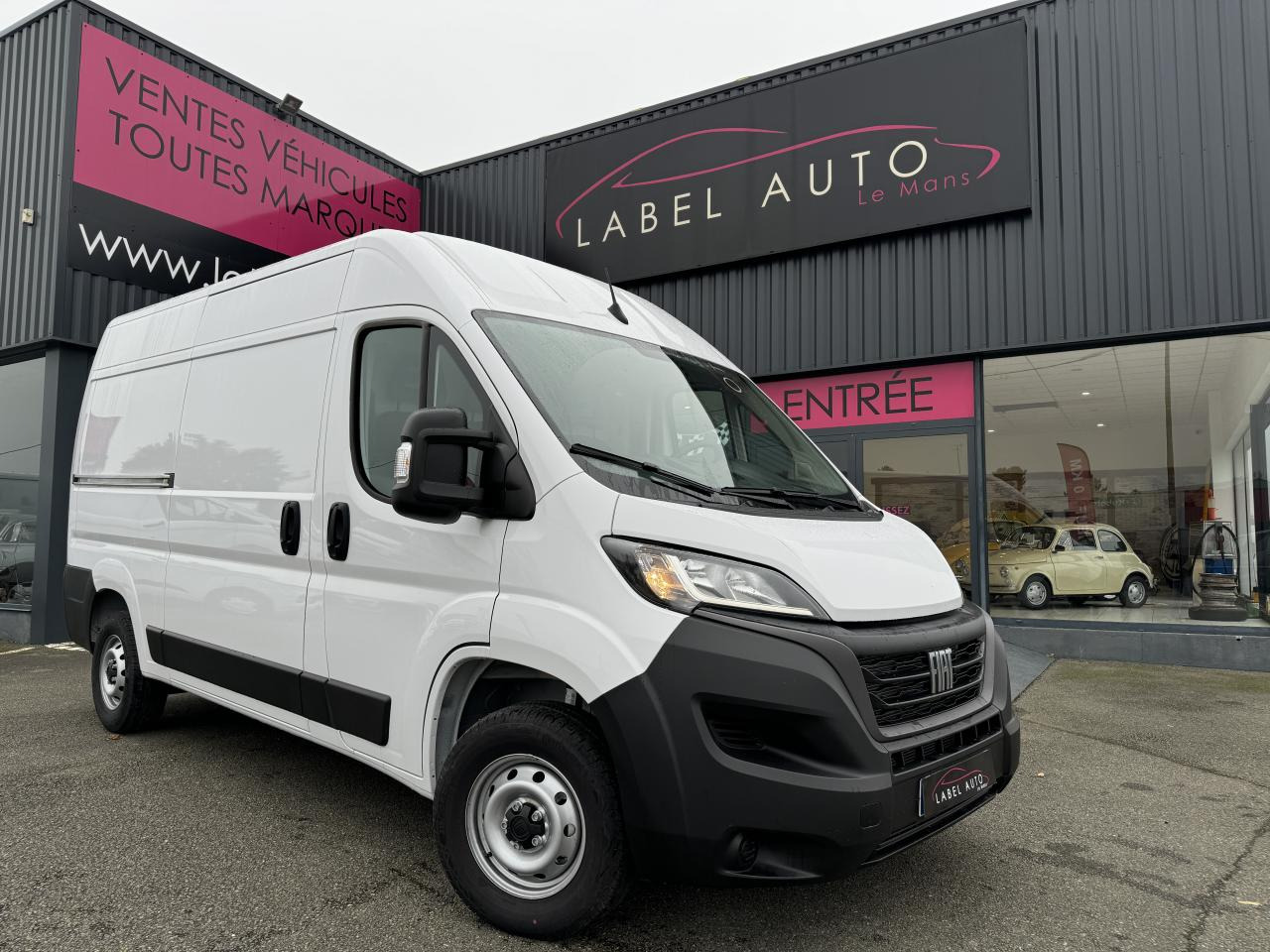 FIAT Ducato Tôlé 3.3 M H2 2.2 - 140 S&S III FOURGON TOLE Fourgon Tôlé 3.3 - Цельнометаллический фургон: фото 1 FIAT Ducato Tôlé 3.3 M H2 2.2 - 140 S&S III FOURGON TOLE Fourgon Tôlé 3.3 - Цельнометаллический фургон: фото 1