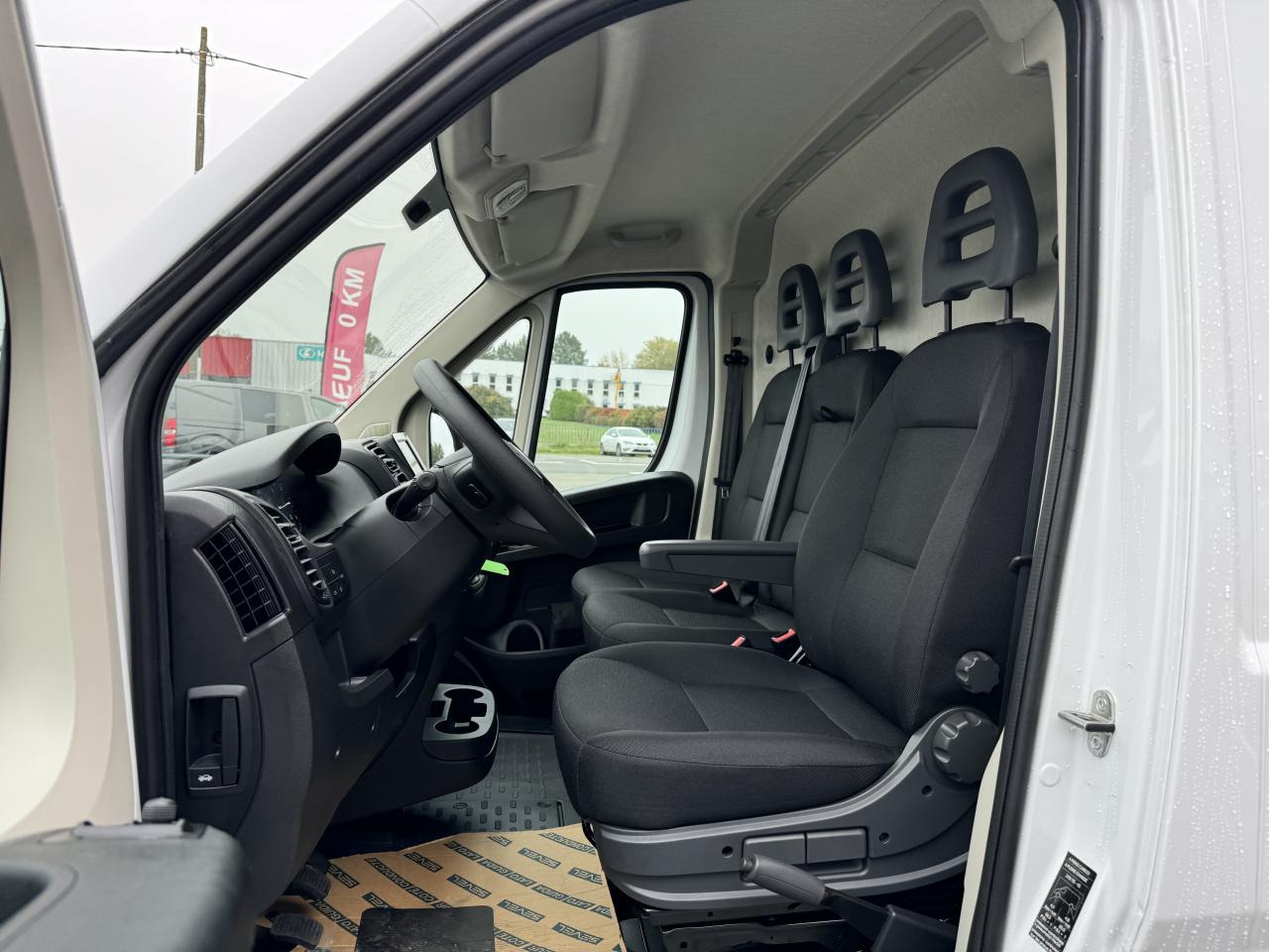 FIAT Ducato Tôlé 3.3 M H2 2.2 - 140 S&S III FOURGON TOLE Fourgon Tôlé 3.3 - Цельнометаллический фургон: фото 4 FIAT Ducato Tôlé 3.3 M H2 2.2 - 140 S&S III FOURGON TOLE Fourgon Tôlé 3.3 - Цельнометаллический фургон: фото 4
