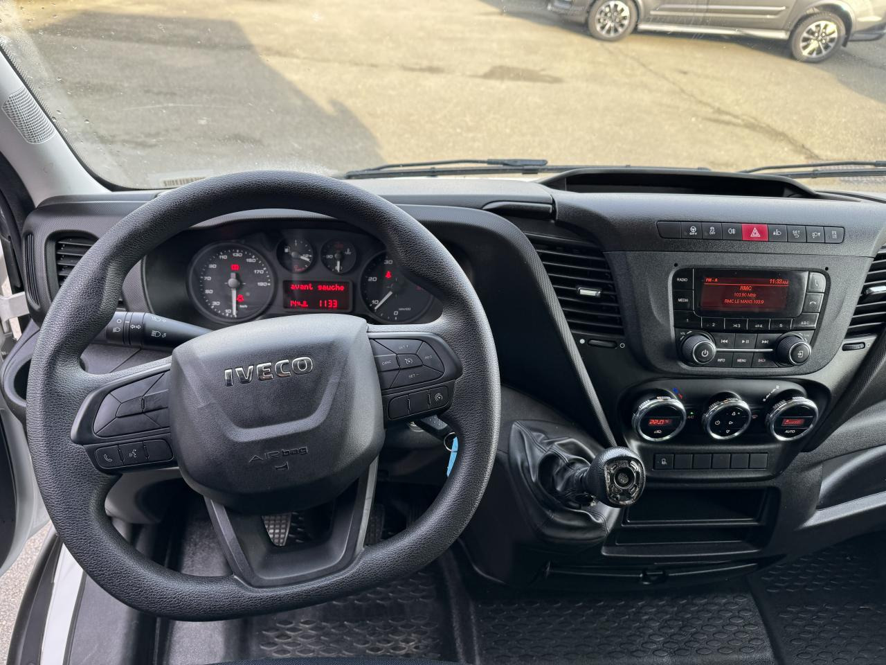 IVECO Daily 35 C 16H3.0 - BV Hi-Matic (Quad-Tor)  CHASSIS CABINE 2014 35C/35S Chassis cabine 35 C Epmt.4.1 - Фургон с закрытым кузовом: фото 4 IVECO Daily 35 C 16H3.0 - BV Hi-Matic (Quad-Tor)  CHASSIS CABINE 2014 35C/35S Chassis cabine 35 C Epmt.4.1 - Фургон с закрытым кузовом: фото 4