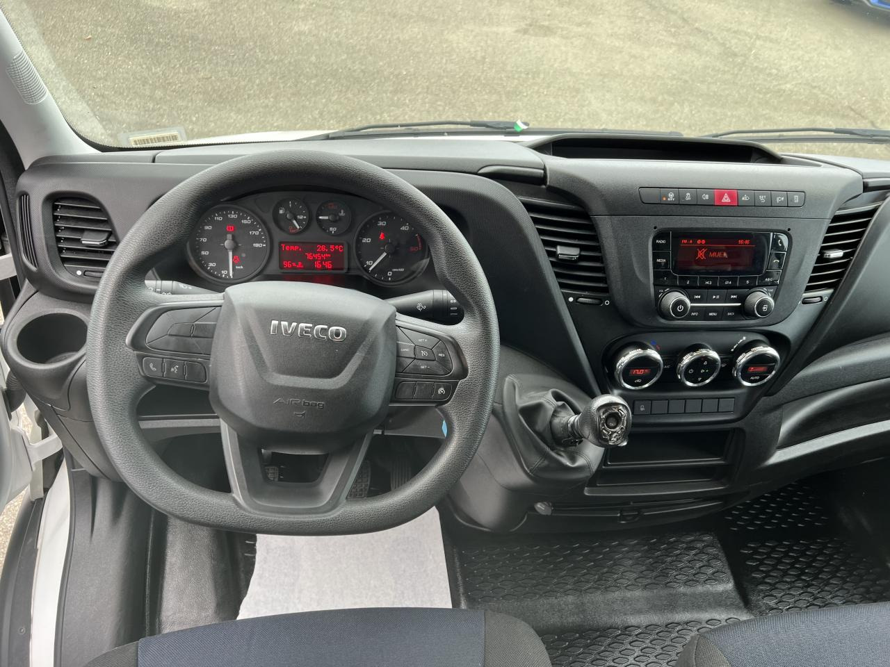 IVECO Daily 35C16 CAISSE HAYON 20M3 RJ 3.0L 160CH - Фургон с закрытым кузовом: фото 4 IVECO Daily 35C16 CAISSE HAYON 20M3 RJ 3.0L 160CH - Фургон с закрытым кузовом: фото 4