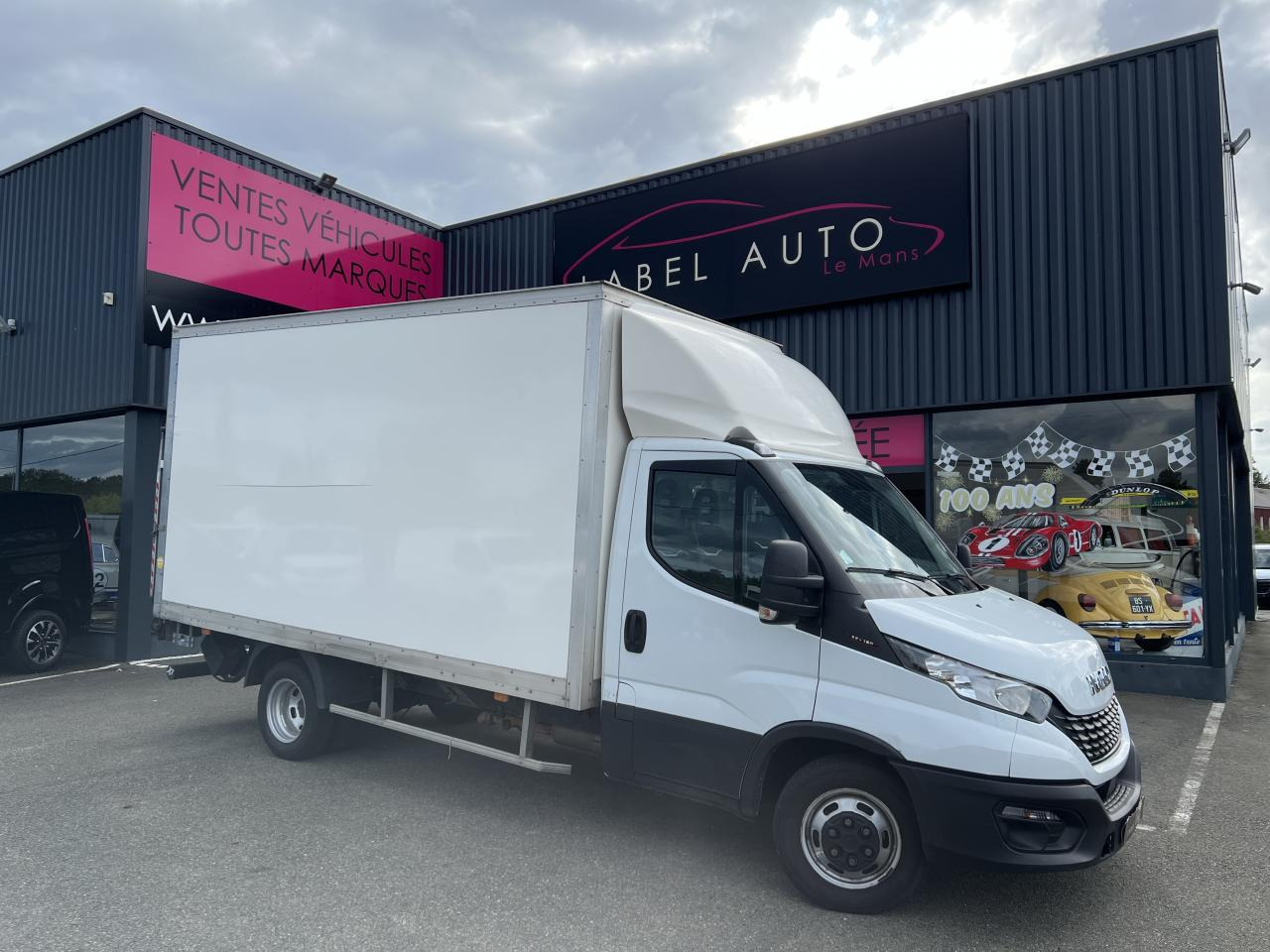 IVECO Daily 35C16 CAISSE HAYON 20M3 RJ 3.0L 160CH - Фургон с закрытым кузовом: фото 1 IVECO Daily 35C16 CAISSE HAYON 20M3 RJ 3.0L 160CH - Фургон с закрытым кузовом: фото 1