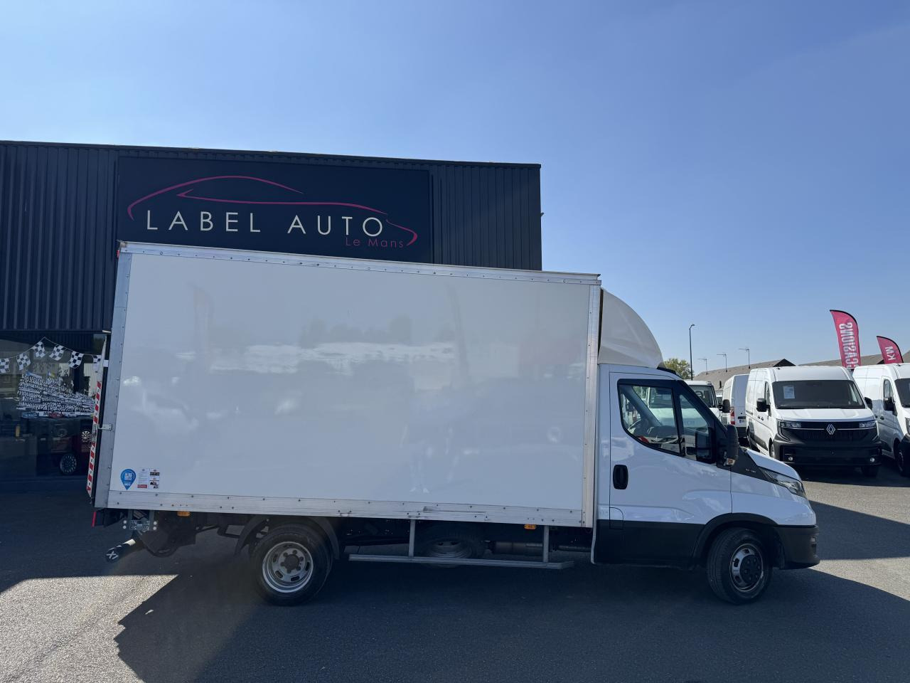 Iveco Daily 35 C 16 CAISSE HAYON 20M3 - Фургон с закрытым кузовом: фото 1 Iveco Daily 35 C 16 CAISSE HAYON 20M3 - Фургон с закрытым кузовом: фото 1