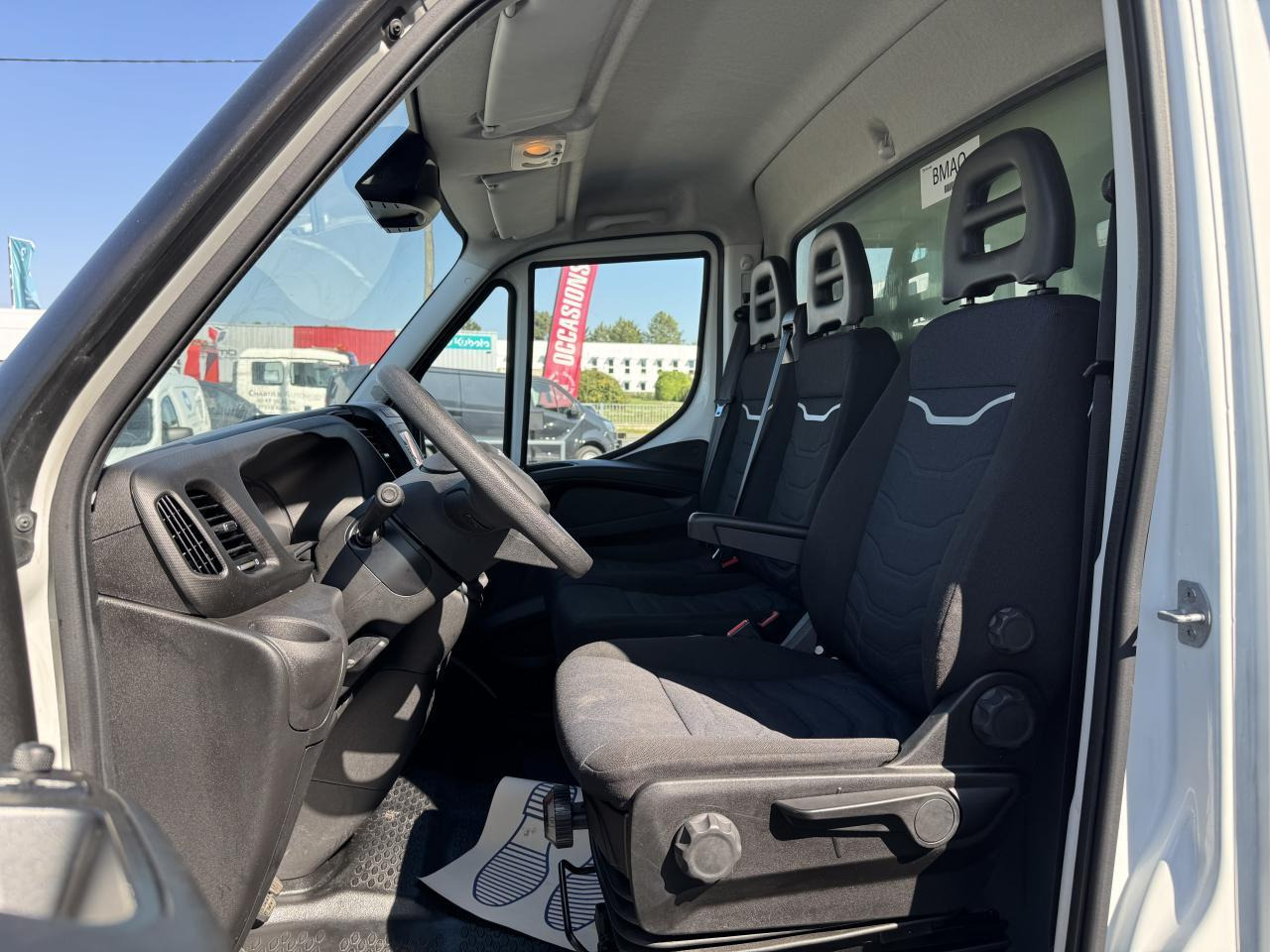 Iveco Daily 35 C 16 CAISSE HAYON 20M3 - Фургон с закрытым кузовом: фото 5 Iveco Daily 35 C 16 CAISSE HAYON 20M3 - Фургон с закрытым кузовом: фото 5