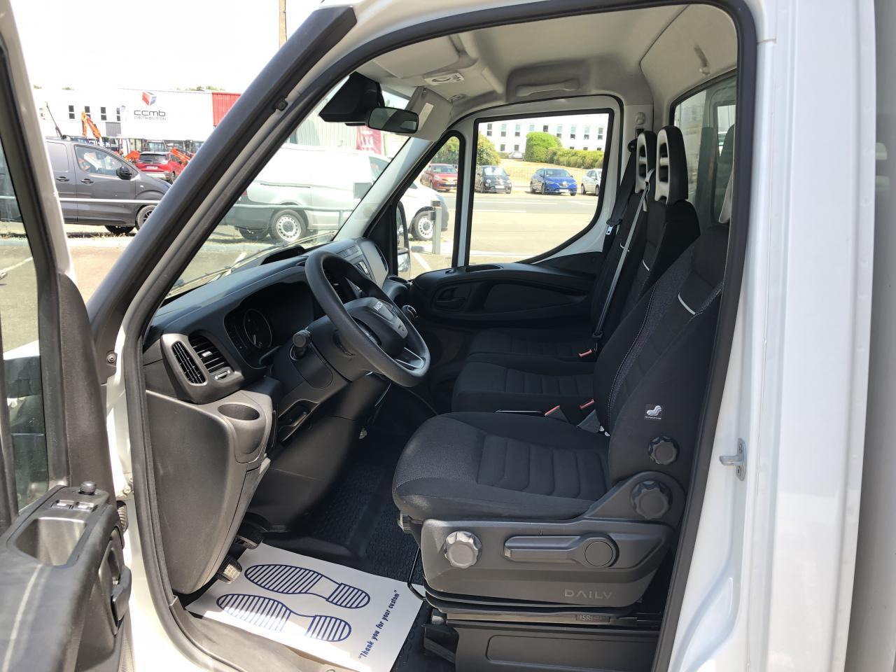Iveco Daily 35 C 16 CAISSE HAYON 20M3 - Фургон с закрытым кузовом: фото 5 Iveco Daily 35 C 16 CAISSE HAYON 20M3 - Фургон с закрытым кузовом: фото 5