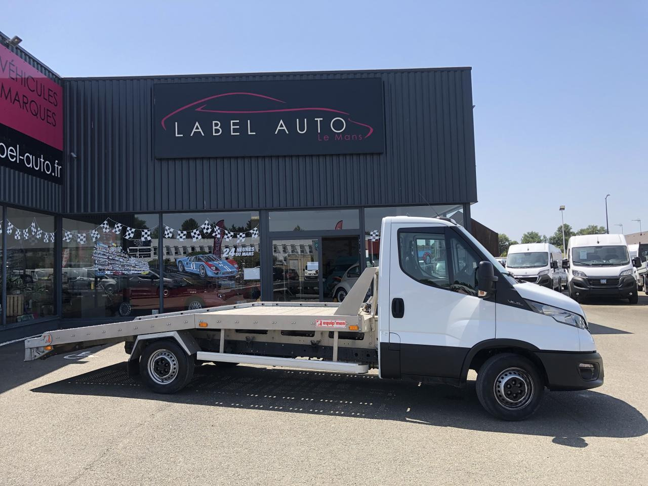 Iveco Daily IVECO PORTE VOITURE DEPANNEUSE 35 S 16 3L0 160 CH EMPATTEMENT 4100 PLATEAU FIX'ALU EQUIP'M - Автовоз: фото 1 Iveco Daily IVECO PORTE VOITURE DEPANNEUSE 35 S 16 3L0 160 CH EMPATTEMENT 4100 PLATEAU FIX'ALU EQUIP'M - Автовоз: фото 1