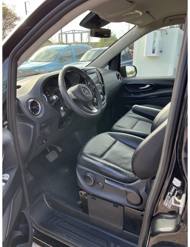 MERCEDES Vito Tourer Extra Long 3.2t 114 CDI BlueEfficiency - BVA 9G-Tronic TOURER - BM 447 Extra Long First - Пассажирский фургон: фото 4 MERCEDES Vito Tourer Extra Long 3.2t 114 CDI BlueEfficiency - BVA 9G-Tronic TOURER - BM 447 Extra Long First - Пассажирский фургон: фото 4