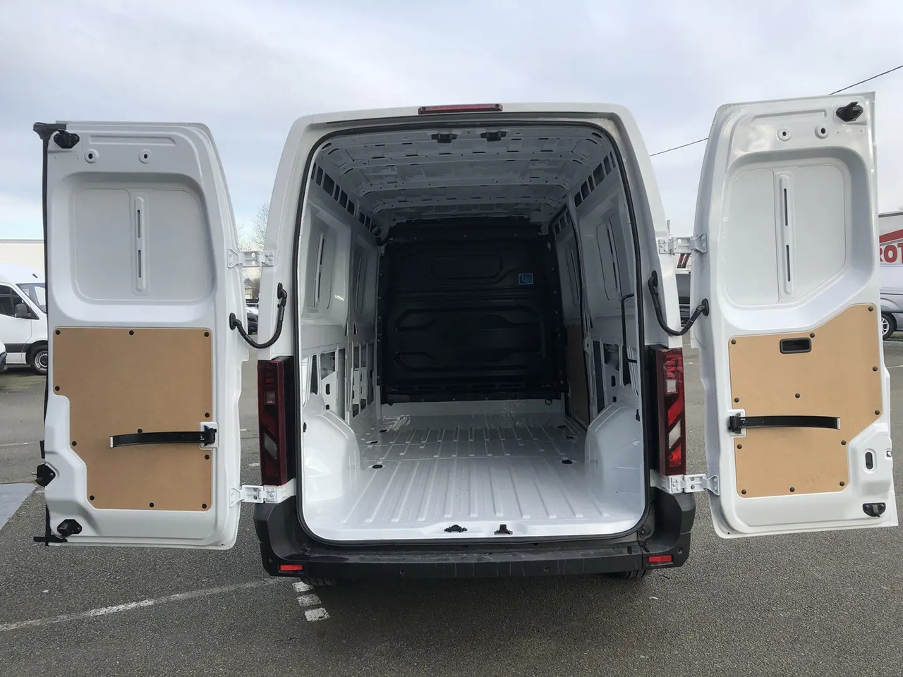 Nissan Interstar L3H2 3T5 2.0 DCI 150CH EURO6E N-CONNECTA - Цельнометаллический фургон: фото 2 Nissan Interstar L3H2 3T5 2.0 DCI 150CH EURO6E N-CONNECTA - Цельнометаллический фургон: фото 2