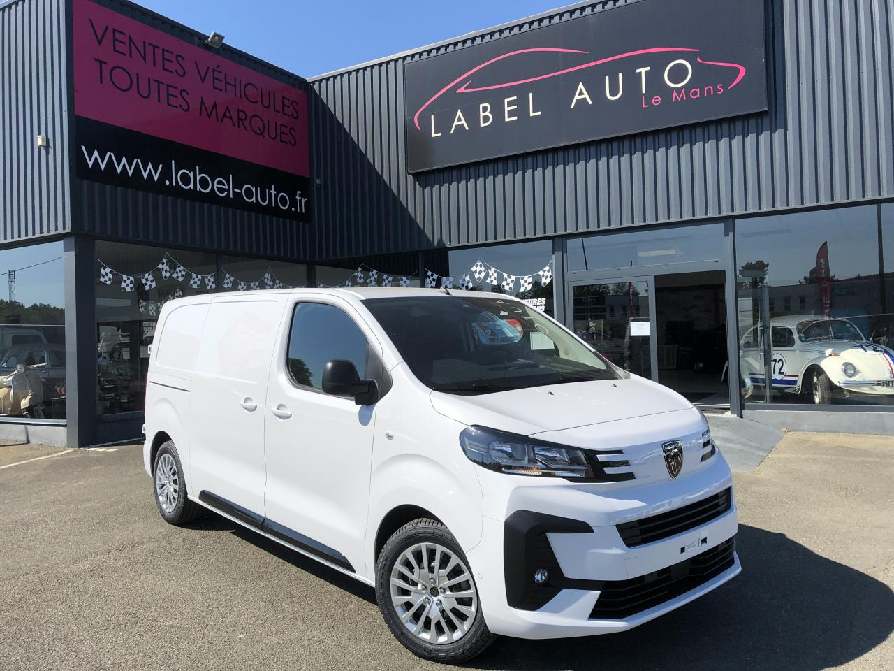 PEUGEOT Expert M 2.0 BlueHDi - 145 S&S - BV EAT8  III FOURGON Fourgon PHASE 2 - Цельнометаллический фургон: фото 1 PEUGEOT Expert M 2.0 BlueHDi - 145 S&S - BV EAT8  III FOURGON Fourgon PHASE 2 - Цельнометаллический фургон: фото 1