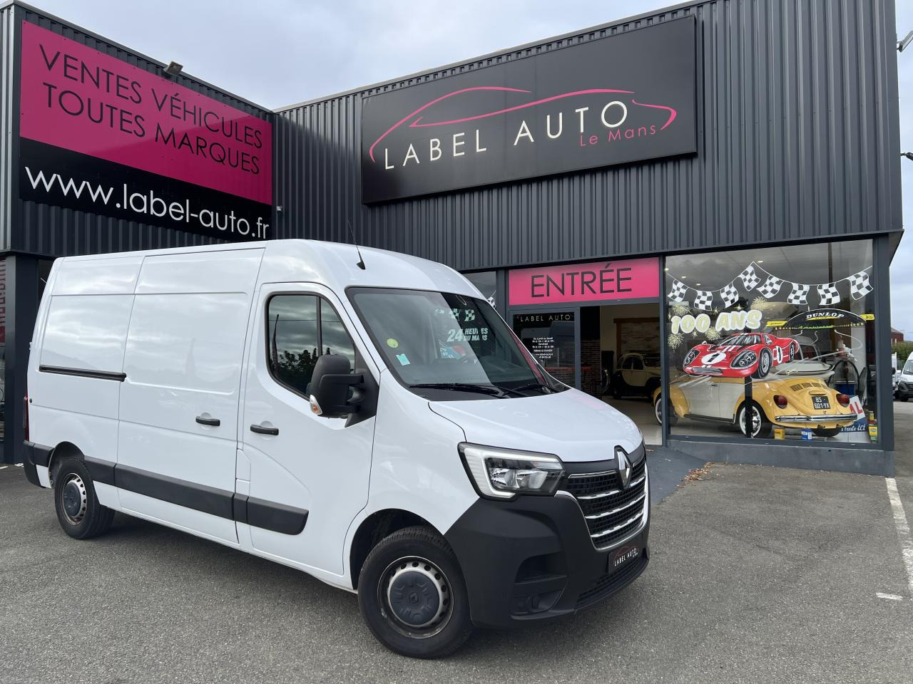 RENAULT Master Grand Confort F3300 L2H2 2.3 dCi - 135 III FOURGON Fourgon L2H2 Traction PHASE 3 - Цельнометаллический фургон: фото 1 RENAULT Master Grand Confort F3300 L2H2 2.3 dCi - 135 III FOURGON Fourgon L2H2 Traction PHASE 3 - Цельнометаллический фургон: фото 1