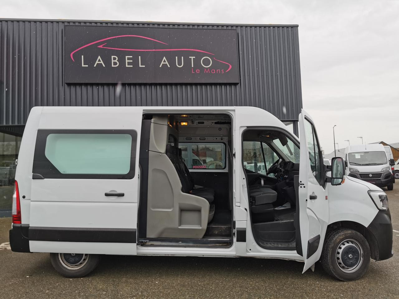 RENAULT Master Grand Confort F3500 L2H2 2.3 Blue dCi - 150 III CABINE APPROFONDIE Cabine approfondie L2H2 T - Цельнометаллический фургон: фото 1 RENAULT Master Grand Confort F3500 L2H2 2.3 Blue dCi - 150 III CABINE APPROFONDIE Cabine approfondie L2H2 T - Цельнометаллический фургон: фото 1