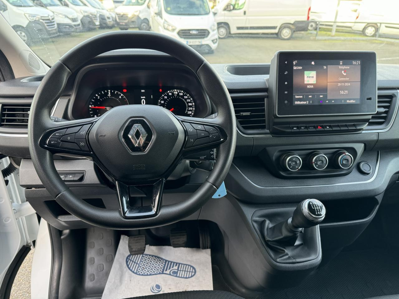 RENAULT Trafic L2H1 3000 Kg 2.0 Blue dCi - 130 III FOURGON Fourgon Grand Confort L2H1 PHASE 3 - Цельнометаллический фургон: фото 4 RENAULT Trafic L2H1 3000 Kg 2.0 Blue dCi - 130 III FOURGON Fourgon Grand Confort L2H1 PHASE 3 - Цельнометаллический фургон: фото 4