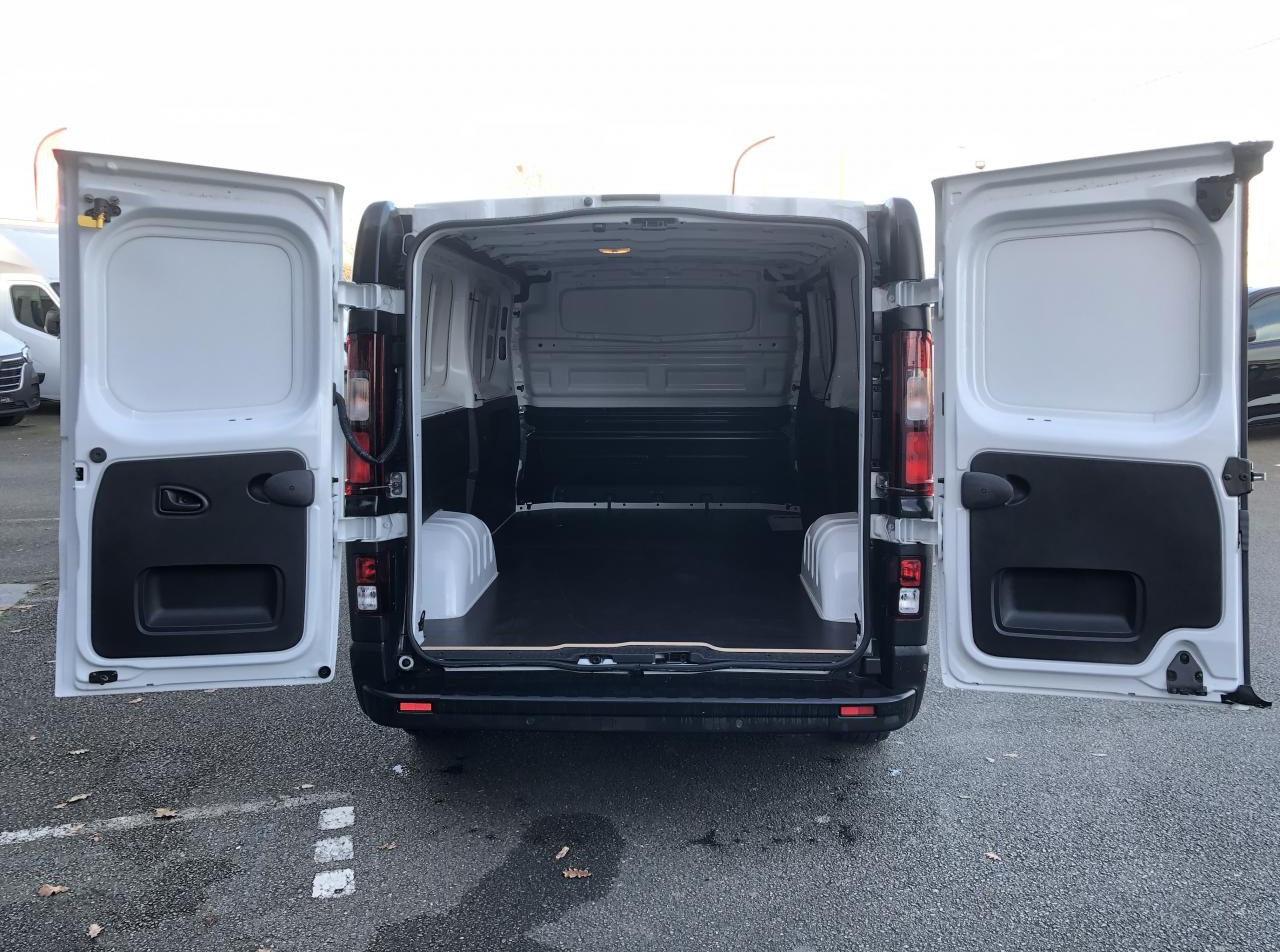 RENAULT Trafic L2H1 3000 Kg 2.0 Blue dCi - 130CH FOURGON 2 PLACES - Цельнометаллический фургон: фото 2 RENAULT Trafic L2H1 3000 Kg 2.0 Blue dCi - 130CH FOURGON 2 PLACES - Цельнометаллический фургон: фото 2