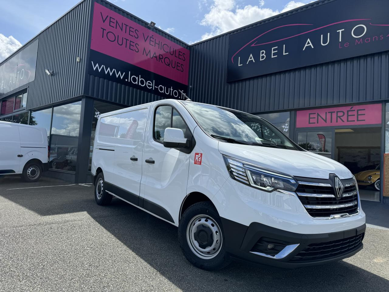 RENAULT Trafic L2H1 3000 Kg 2.0 Blue dCi - 170 2024 III FOURGON Fourgon Advance L2H1 PHASE 3 - Цельнометаллический фургон: фото 1 RENAULT Trafic L2H1 3000 Kg 2.0 Blue dCi - 170 2024 III FOURGON Fourgon Advance L2H1 PHASE 3 - Цельнометаллический фургон: фото 1