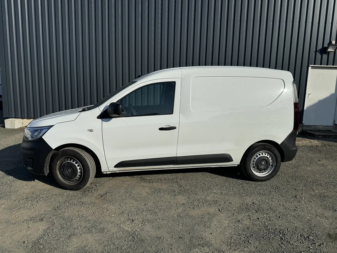 Renault Express 1.5 BLUE DCI 95CH CONFORT 22 - Грузопассажирский фургон: фото 3 Renault Express 1.5 BLUE DCI 95CH CONFORT 22 - Грузопассажирский фургон: фото 3