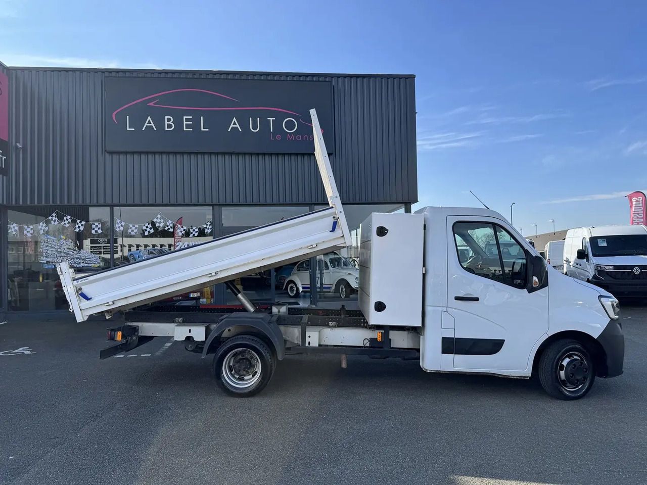 Renault Master R3500RJ L3 2.3 DCI 130CH + COFFRE CONFORT EUROVI - Малотоннажный самосвал: фото 1 Renault Master R3500RJ L3 2.3 DCI 130CH + COFFRE CONFORT EUROVI - Малотоннажный самосвал: фото 1