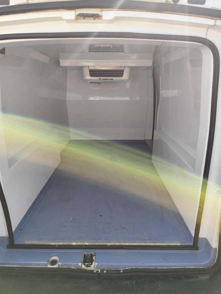 Fiat Scudo 1,2 L1H1 Mjt avec Cellule frigorifique intégrée - Фургон-рефрижератор: фото 4 Fiat Scudo 1,2 L1H1 Mjt avec Cellule frigorifique intégrée - Фургон-рефрижератор: фото 4
