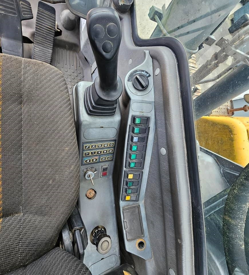 Гусеничный экскаватор Volvo EC 240 LC: фото 31