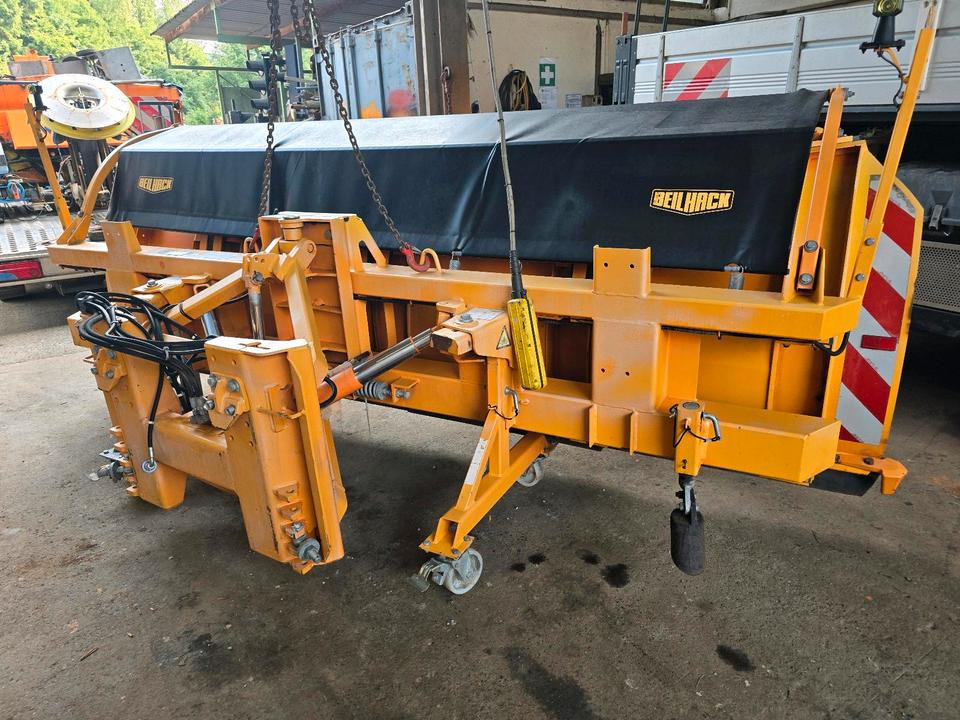 Beilhack Schneepflug PVF 34-4 Schneeschieber Schneeschild Schmidt für Unimog 405/10 405/12 UGN UGE LKW Winterdienst - Отвал для снега: фото 3 Beilhack Schneepflug PVF 34-4 Schneeschieber Schneeschild Schmidt für Unimog 405/10 405/12 UGN UGE LKW Winterdienst - Отвал для снега: фото 3