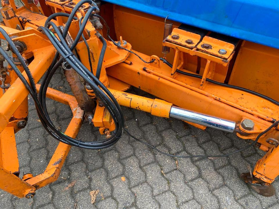 Bucher Schneepflug Ramox 300 NGR Schneeschieber Schneeschild Winterdienst Räumschild passend für Unimog 405/10 405/12 UGE UGN U300 U 300 400 500 - Отвал для снега: фото 5 Bucher Schneepflug Ramox 300 NGR Schneeschieber Schneeschild Winterdienst Räumschild passend für Unimog 405/10 405/12 UGE UGN U300 U 300 400 500 - Отвал для снега: фото 5