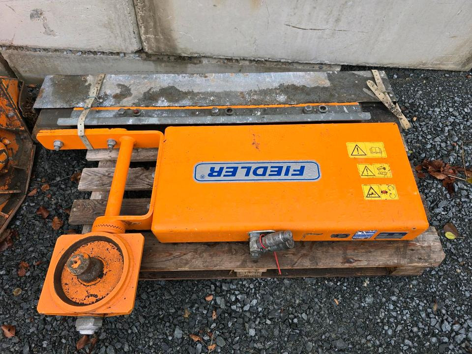 Fiedler FAS 1400 Wallheckenschere Astschere Astkutter Astcutter Lichtraumprofilsäge Lichtraumprofilschere für Mähausleger Böschungsmäher Böschungsmulcher FFA 400 Bagger DUA UNA Dücker Mulag - Косилка-измельчитель/ Мульчер: фото 1 Fiedler FAS 1400 Wallheckenschere Astschere Astkutter Astcutter Lichtraumprofilsäge Lichtraumprofilschere für Mähausleger Böschungsmäher Böschungsmulcher FFA 400 Bagger DUA UNA Dücker Mulag - Косилка-измельчитель/ Мульчер: фото 1