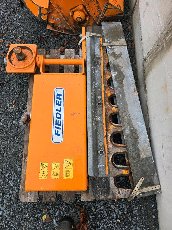 Fiedler FAS 1400 Wallheckenschere Astschere Astkutter Astcutter Lichtraumprofilsäge Lichtraumprofilschere für Mähausleger Böschungsmäher Böschungsmulcher FFA 400 Bagger DUA UNA Dücker Mulag - Косилка-измельчитель/ Мульчер: фото 3 Fiedler FAS 1400 Wallheckenschere Astschere Astkutter Astcutter Lichtraumprofilsäge Lichtraumprofilschere für Mähausleger Böschungsmäher Böschungsmulcher FFA 400 Bagger DUA UNA Dücker Mulag - Косилка-измельчитель/ Мульчер: фото 3