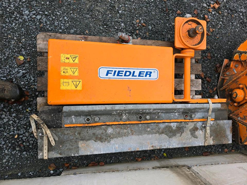 Fiedler FAS 1400 Wallheckenschere Astschere Astkutter Astcutter Lichtraumprofilsäge Lichtraumprofilschere für Mähausleger Böschungsmäher Böschungsmulcher FFA 400 Bagger DUA UNA Dücker Mulag - Косилка-измельчитель/ Мульчер: фото 2 Fiedler FAS 1400 Wallheckenschere Astschere Astkutter Astcutter Lichtraumprofilsäge Lichtraumprofilschere für Mähausleger Böschungsmäher Böschungsmulcher FFA 400 Bagger DUA UNA Dücker Mulag - Косилка-измельчитель/ Мульчер: фото 2