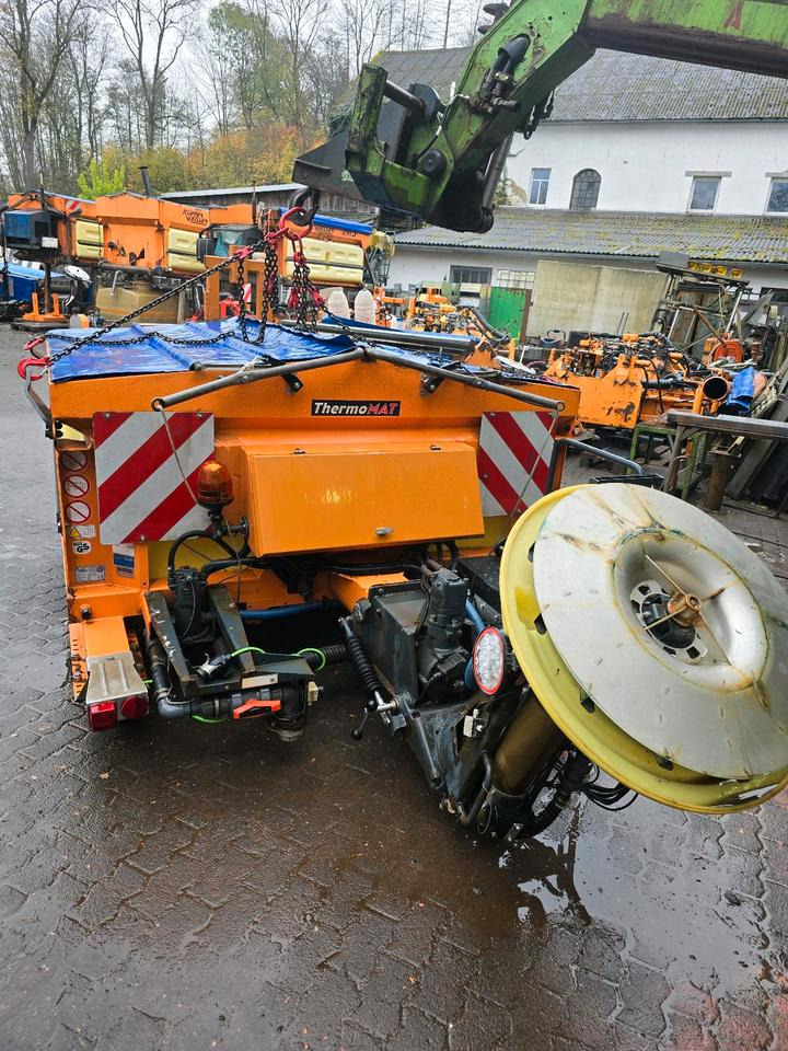 Küpper-Weisser IMSSM F20020HFA Salzstreuer Salzsilo Streuautomat Winterdienst Unimog 405 U300 U 400 500 530 527 423 427 318 218 ThermoMat Schmidt Stratos Mulag Parkrahmen - Разбрасыватель песка/ Соли: фото 4 Küpper-Weisser IMSSM F20020HFA Salzstreuer Salzsilo Streuautomat Winterdienst Unimog 405 U300 U 400 500 530 527 423 427 318 218 ThermoMat Schmidt Stratos Mulag Parkrahmen - Разбрасыватель песка/ Соли: фото 4