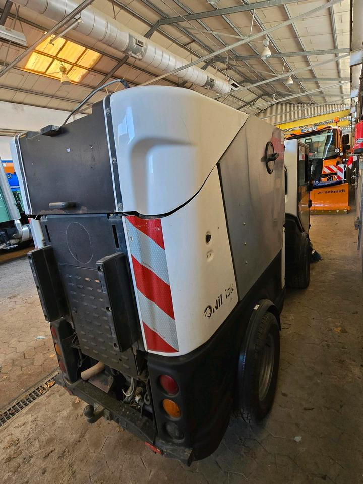 Nilfisk City Ranger 3500 Kehrmaschine Straßenkehrmaschine mit Schmidt Bediendisplay Hako Kehreinheit - Подметально-уборочная машина: фото 5 Nilfisk City Ranger 3500 Kehrmaschine Straßenkehrmaschine mit Schmidt Bediendisplay Hako Kehreinheit - Подметально-уборочная машина: фото 5
